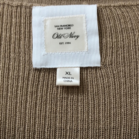Old Navy Women's Crew Neck Sweater🙂 - Picture 5 of 6